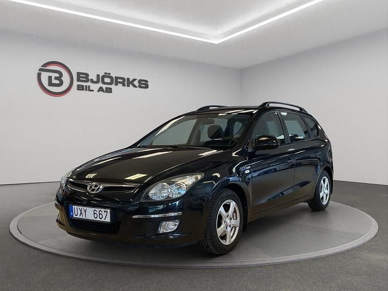 Svart Begagnad 2010 Hyundai i30 Kombi | 38 500 kr (Marknadspris) - Bild 1/4
