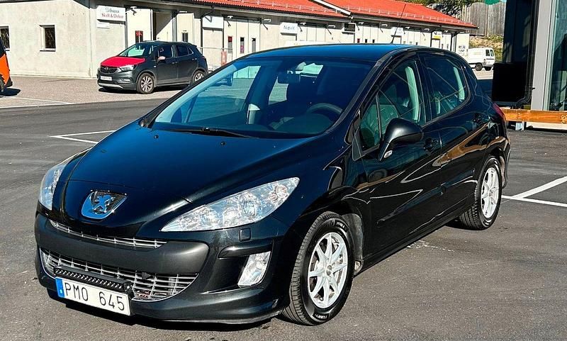 Svart Begagnad 2009 Peugeot 308 Halvkombi | 34 900 kr (Marknadspris) - Bild 1/4