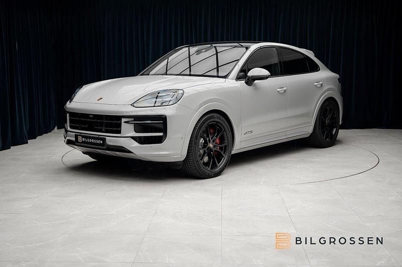 Ny 2025 Porsche Cayenne GTS SUV | 1 949 900 kr - Bild 1/4