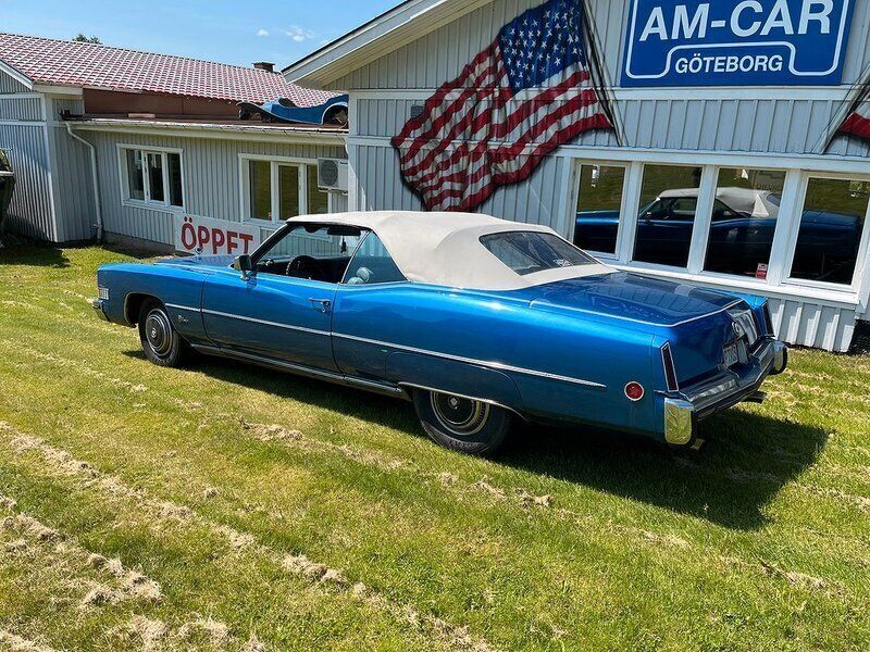 Begagnad Cadillac Fleetwood 238 HK (175 kW) 1973 Vit Sedan