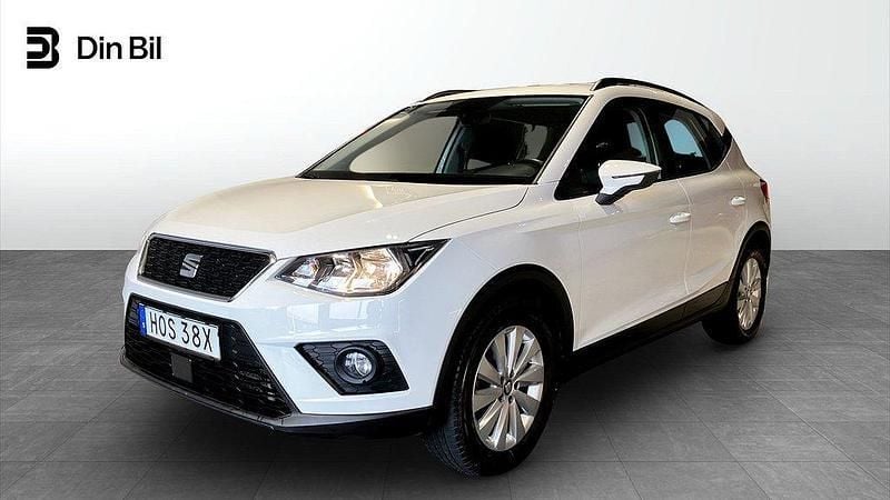 Vit (candy white) Begagnad 2021 Seat Arona Style SUV | 159 900 kr (Marknadspris) - Bild 1/4