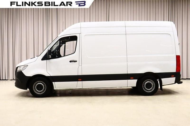 Vit Begagnad 2021 Mercedes Sprinter Van | 298 750 kr (Superpris) - Bild 1/4