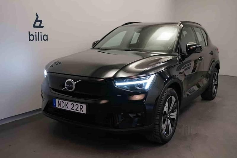 Begagnad Volvo XC40 Single Motor 175 kW (238 HK) 2023 Svart SUV