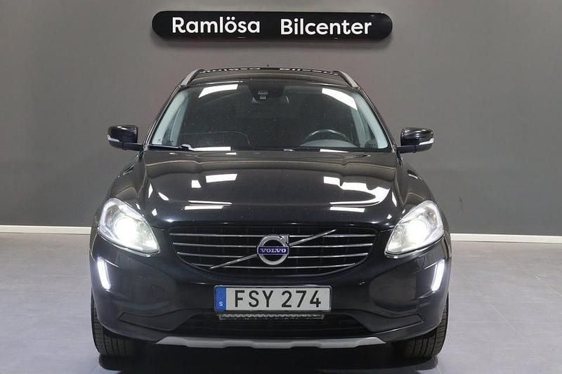 Begagnad Volvo XC60 Momentum 190 HK (139 kW) 2015 Svart SUV