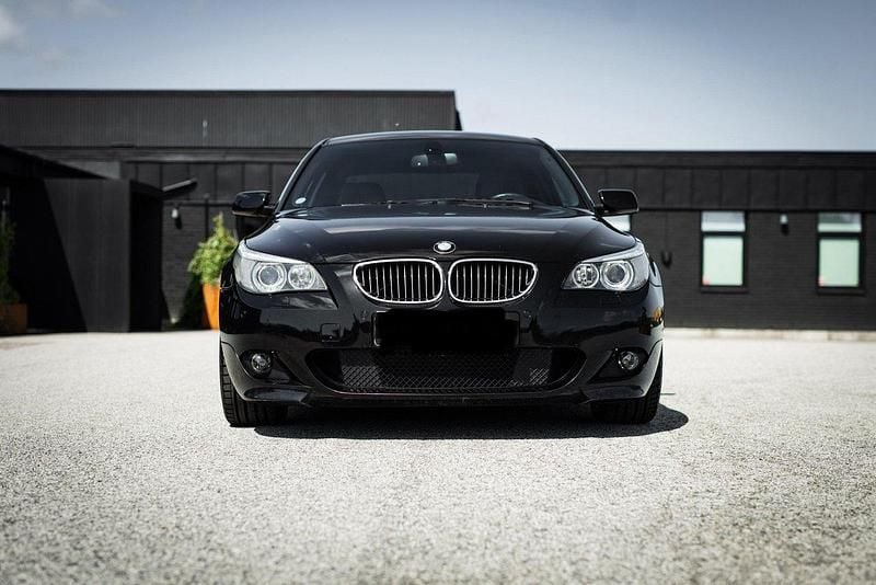 Svart Begagnad 2007 BMW 535 M Sport Sedan | 184 900 kr - Bild 1/3