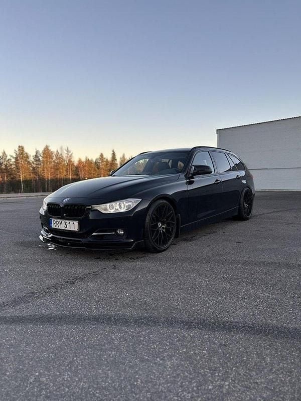 Svart Begagnad 2014 BMW 335 M Sport Kombi | 259 000 kr (Marknadspris) - Bild 1/4