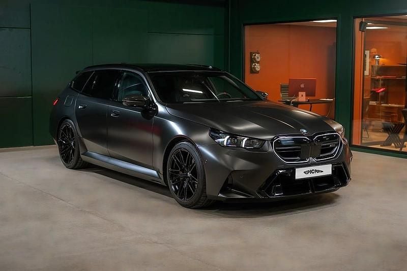 Ny BMW M5 585 HK (430 kW) 2025 Grå Kombi