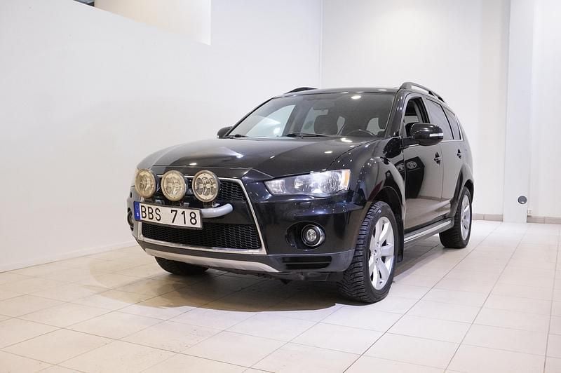 Begagnad Mitsubishi Outlander Edition 156 HK (114 kW) 2011 Svart SUV