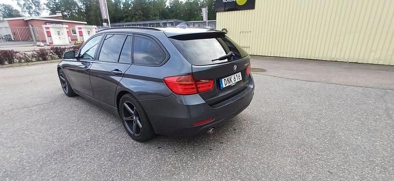 Begagnad BMW 320 184 HK (135 kW) 2015 Grå Kombi