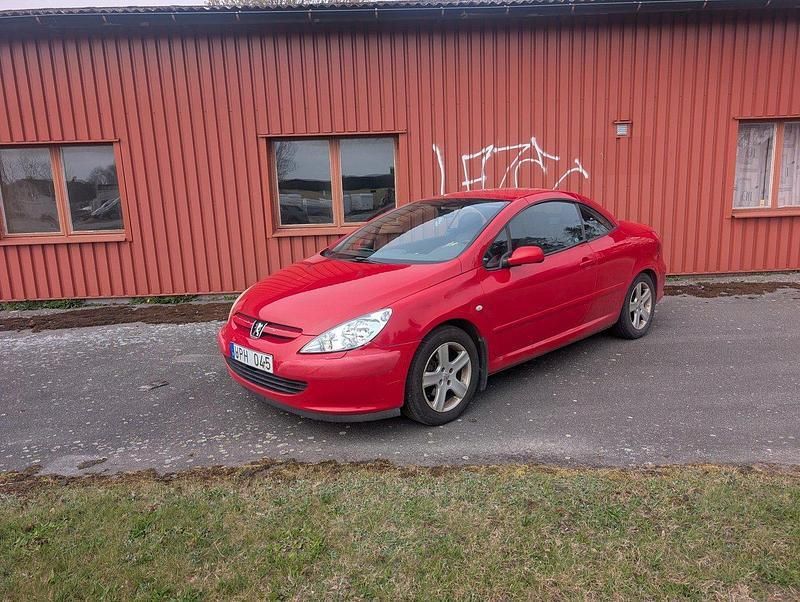 Begagnad 2003 Peugeot 307 CC Cab | 32 500 kr (Lite dyr) - Bild 1/4