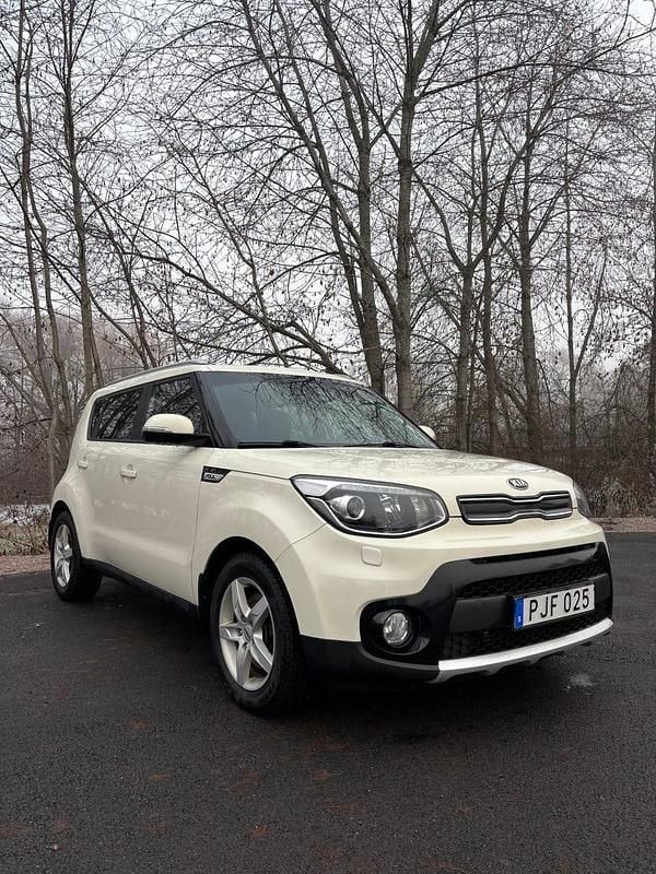 Begagnad 2017 Kia Soul SUV | 130 000 kr (Marknadspris) - Bild 1/4