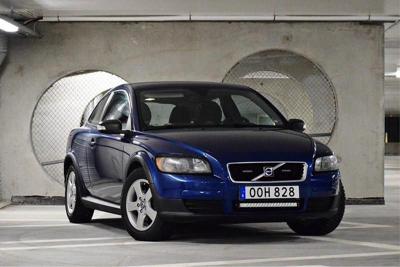 Begagnad 2007 Volvo C30 Halvkombi | 45 000 kr (Marknadspris) - Bild 1/4