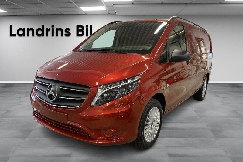 Röd (hyacintröd metallic) Ny 2024 Mercedes e-Vito Minibuss | 536 250 kr (Superpris) - Bild 1/4