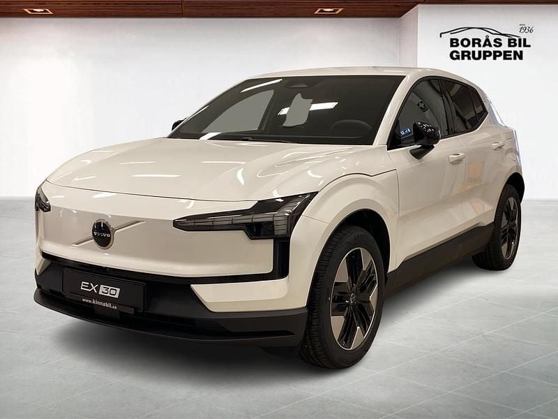 Vit Ny 2026 Volvo EX30 Single Motor Extended Range SUV | 474 000 kr (Superpris) - Bild 1/4