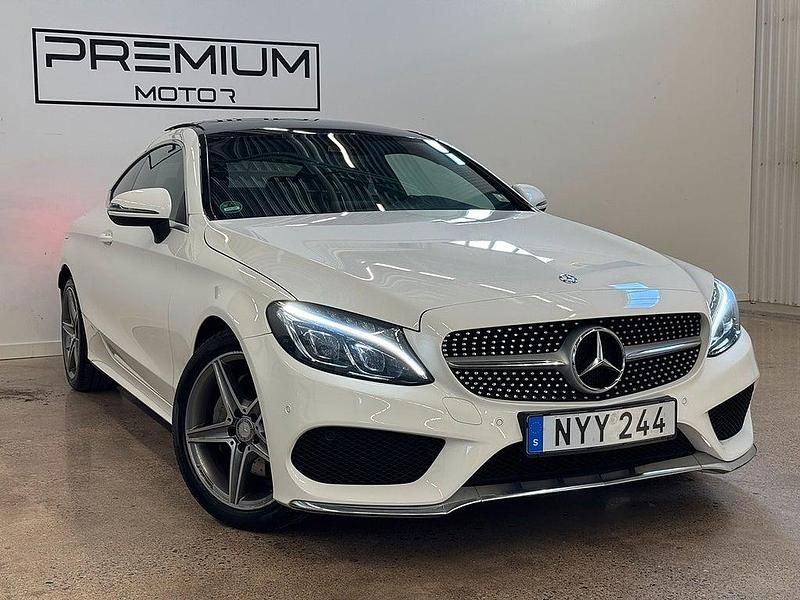 Vit Begagnad 2016 Mercedes C220 AMG Sportkupé | 259 900 kr (Lite dyr) - Bild 1/4