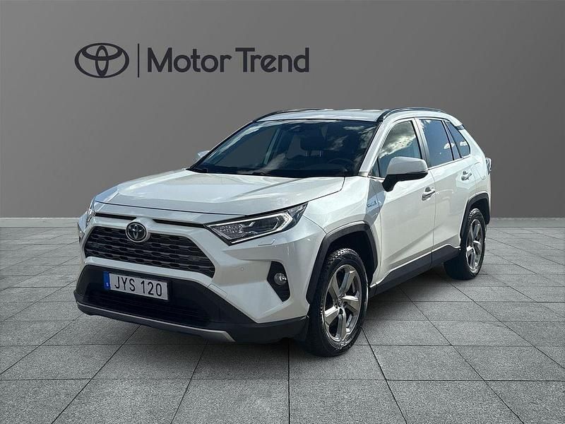 Vit Begagnad 2019 Toyota RAV4 Hybrid Executive SUV | 269 900 kr (Marknadspris) - Bild 1/4