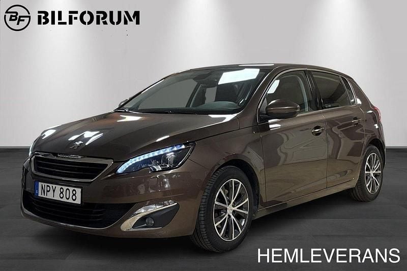 Mörkbrun Begagnad 2015 Peugeot 308 Allure Halvkombi | 109 800 kr (Marknadspris) - Bild 1/4