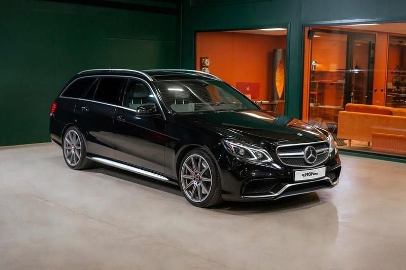 Svart Begagnad 2015 Mercedes E63S AMG AMG Kombi | 439 900 kr - Bild 1/4