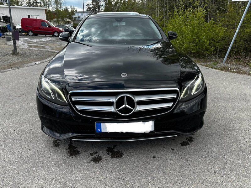 Begagnad 2017 Mercedes E220 Sedan | 145 000 kr (Marknadspris) - Bild 1/4