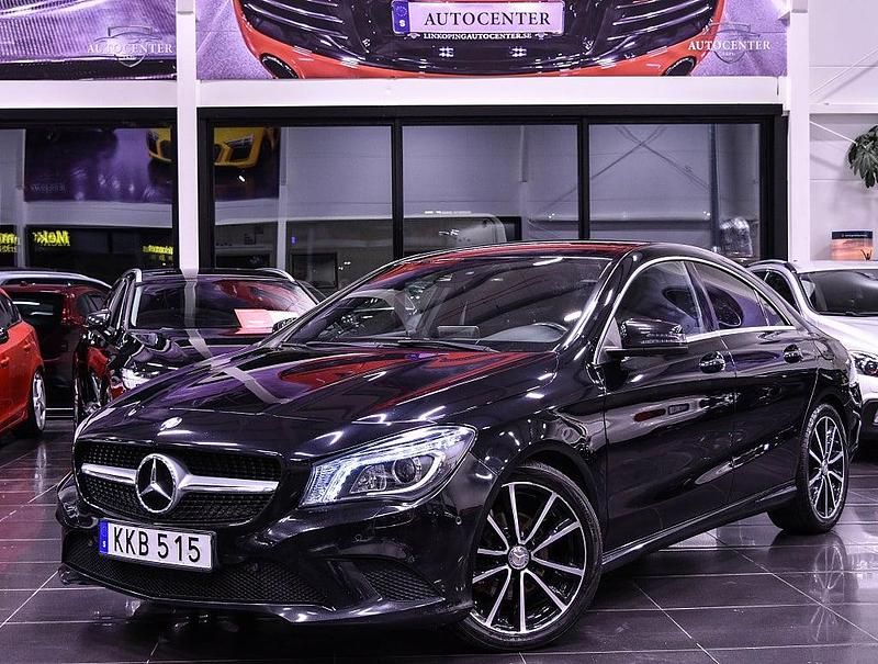 Svart Begagnad 2015 Mercedes CLA220 Sedan | 139 900 kr (Bra pris) - Bild 1/4