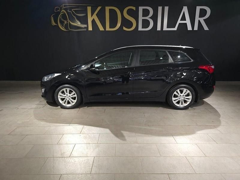 Begagnad Hyundai i30 135 HK (99 kW) 2013 Svart Kombi