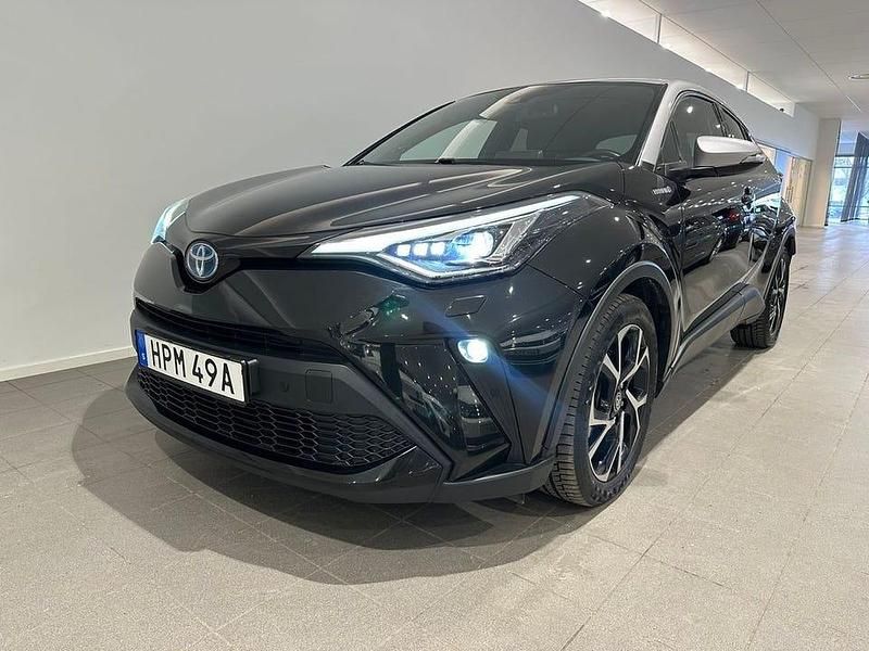 Svart Begagnad 2020 Toyota C-HR Edition SUV | 244 500 kr (Marknadspris) - Bild 1/4