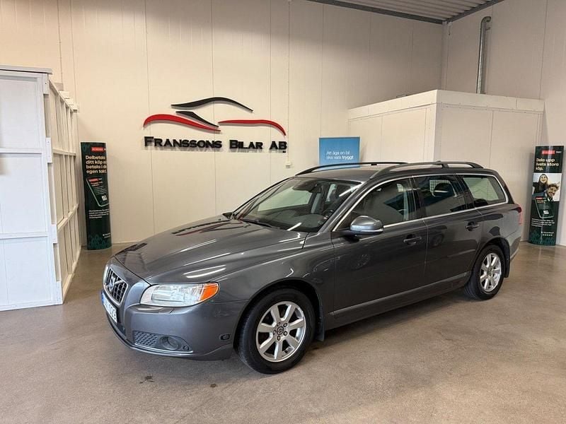 Grå Begagnad 2012 Volvo V70 Momentum Kombi | 99 900 kr - Bild 1/4
