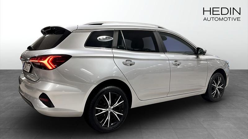 Begagnad MG MG5 EV Luxury 114 kW (156 HK) 2022 Grå Kombi