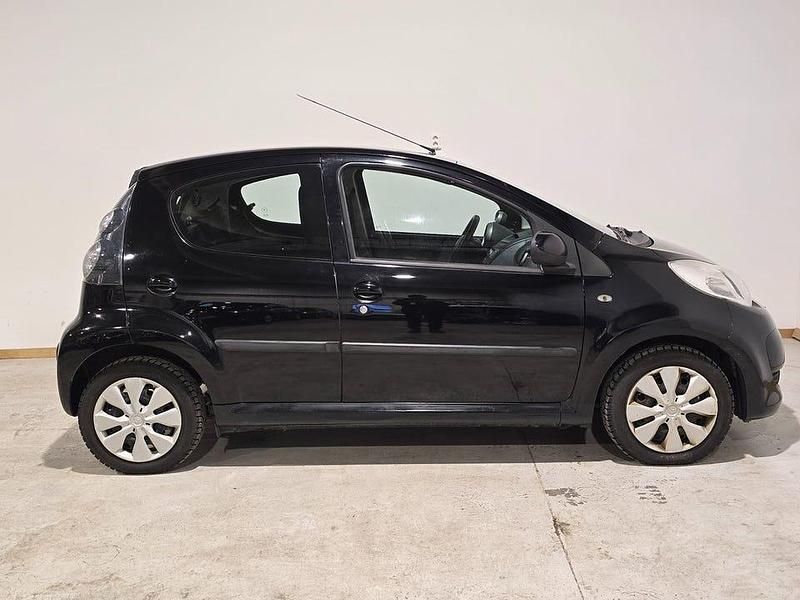 Begagnad Citroën C1 68 HK (50 kW) 2011 Svart Halvkombi