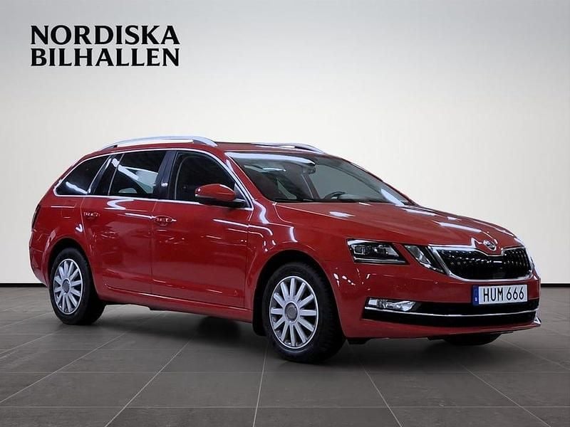 Röd Begagnad 2018 Skoda Octavia Style Kombi | 189 795 kr (Marknadspris) - Bild 1/4
