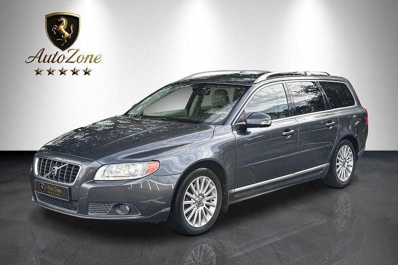 Begagnad 2008 Volvo V70 Summum Kombi | 49 900 kr (Marknadspris) - Bild 1/4