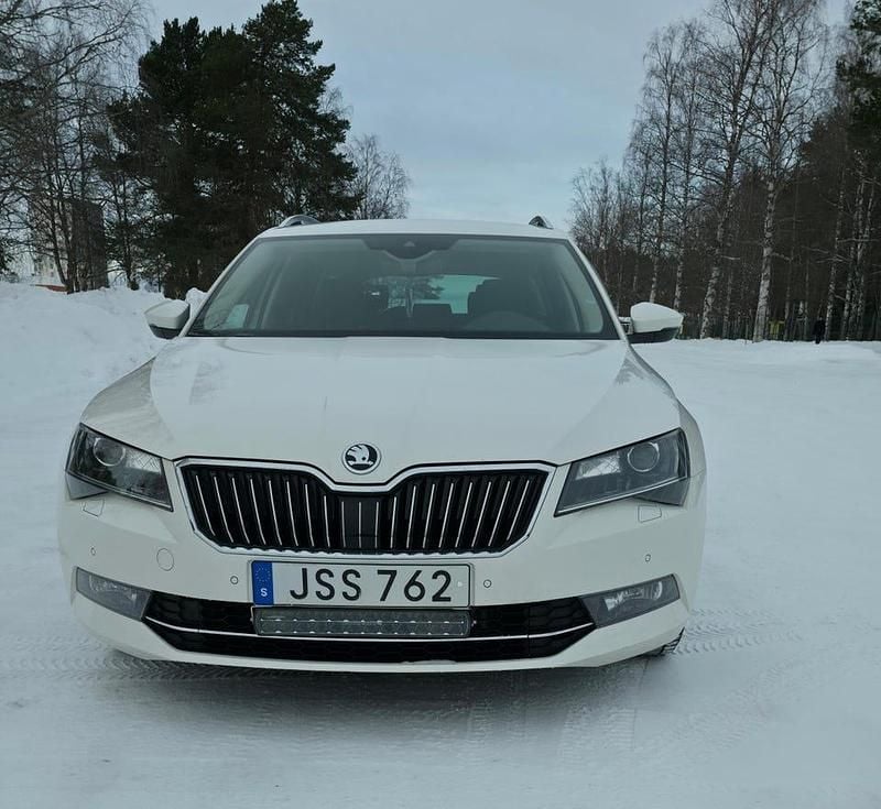Begagnad Skoda Superb 190 HK (139 kW) 2019 Kombi
