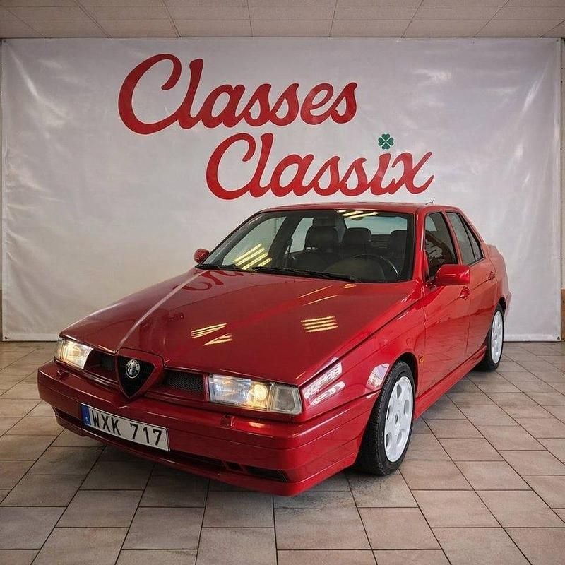 Begagnad Alfa Romeo 155 186 HK (136 kW) 1994 Röd Sedan