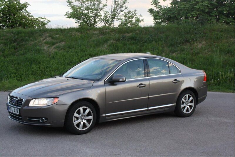 Grå Begagnad 2011 Volvo S80 Momentum Sedan | 49 000 kr (Bra pris) - Bild 1/4
