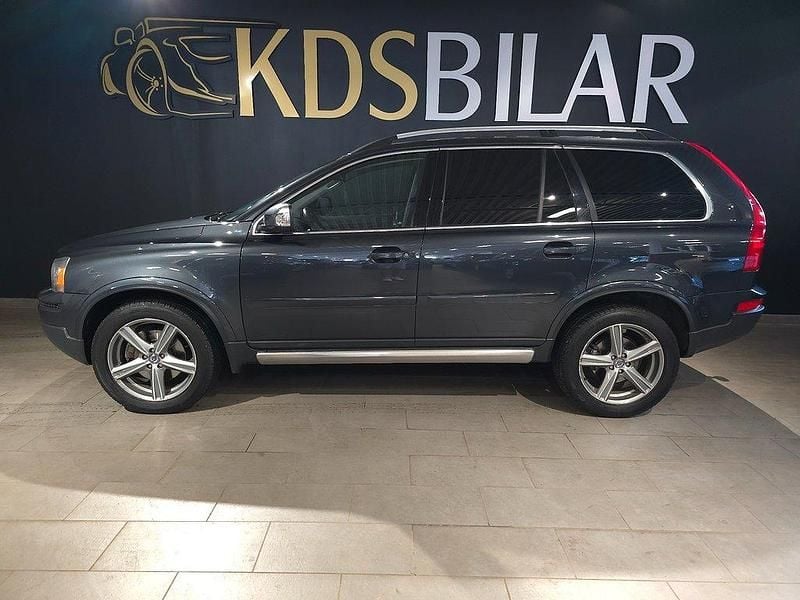 Grå Begagnad 2011 Volvo XC90 R-Design SUV | 129 500 kr (Marknadspris) - Bild 1/4