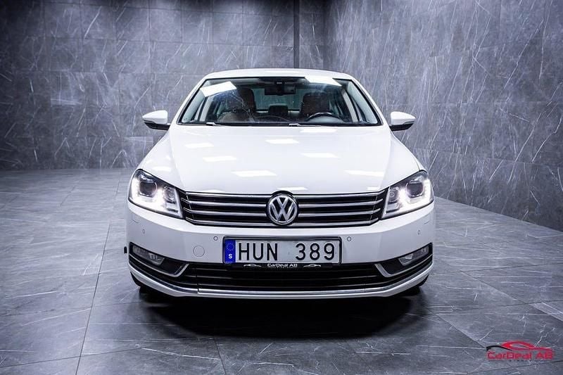 Begagnad VW Passat 150 HK (110 kW) 2011 Vit Sedan