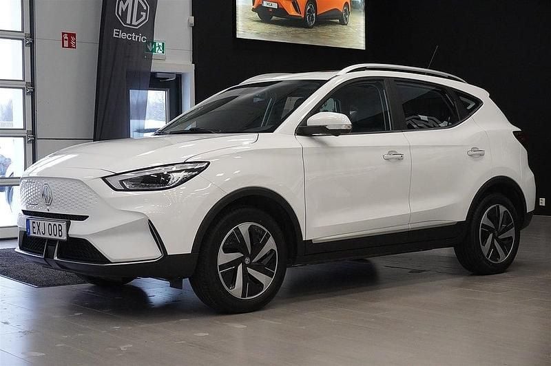 Vit Begagnad 2022 MG ZS Luxury SUV | 224 900 kr (Marknadspris) - Bild 1/4