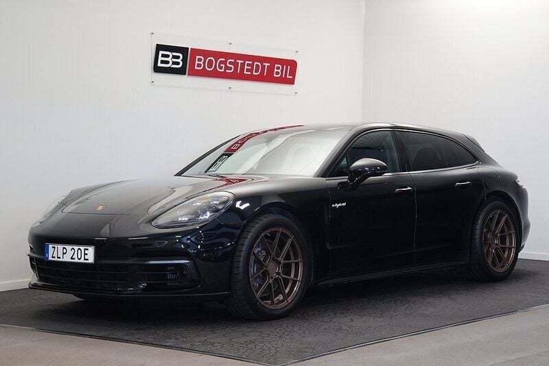Svart Begagnad 2020 Porsche Panamera 4 Sport Turismo Sedan | 739 000 kr (Bra pris) - Bild 1/4