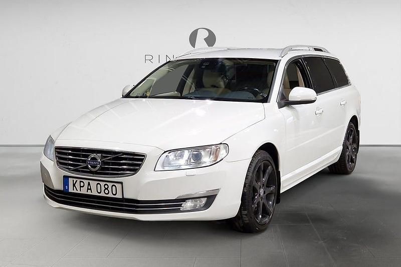 Vit Begagnad 2014 Volvo V70 Summum Kombi | 109 900 kr (Marknadspris) - Bild 1/3