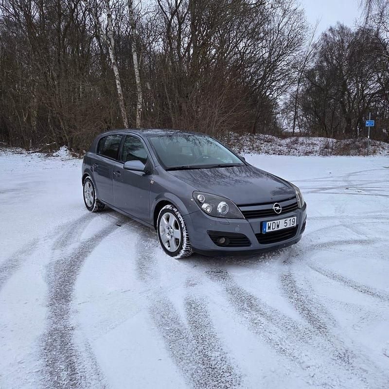 Begagnad 2004 Opel Astra Halvkombi | 26 900 kr - Bild 1/4