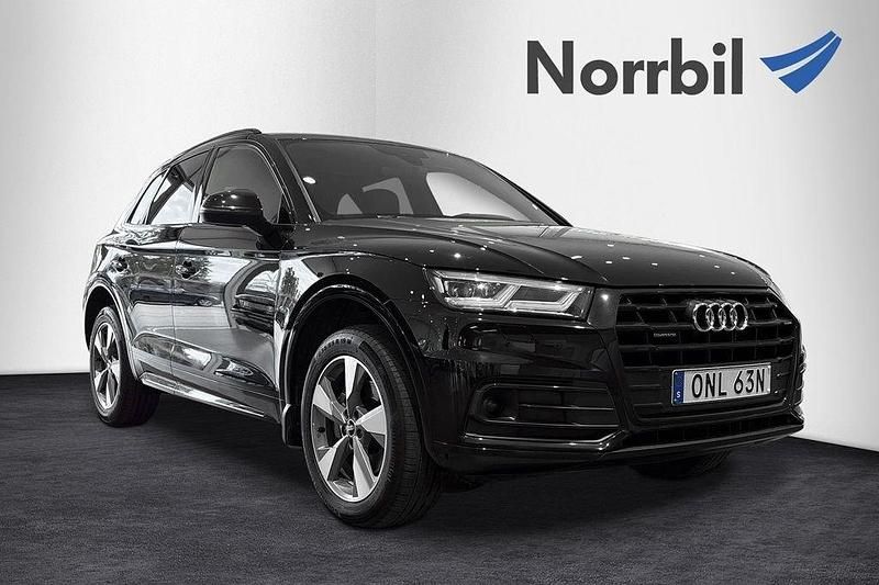 Svart Begagnad 2020 Audi Q5 Sport SUV | 369 000 kr (Marknadspris) - Bild 1/4