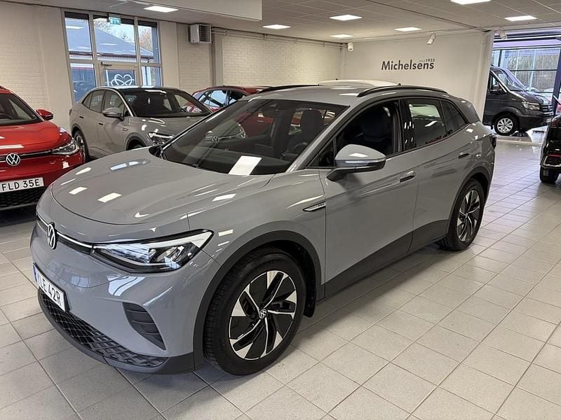 Grå Begagnad 2023 VW ID.4 Pro Performance SUV | 339 900 kr (Bra pris) - Bild 1/4