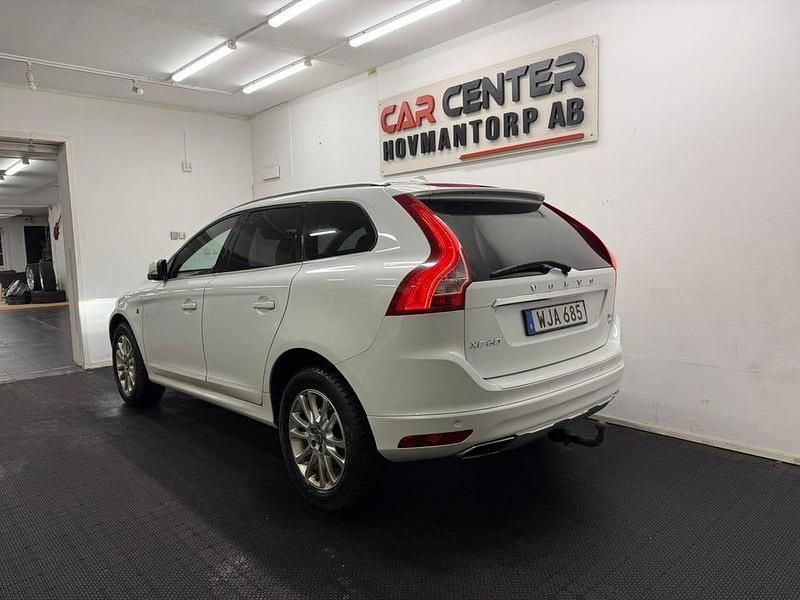 Begagnad Volvo XC60 Ocean Race 181 HK (133 kW) 2014 Vit SUV