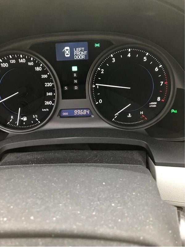 Brun Begagnad 2010 Lexus IS250 Executive Line Sedan | 123 000 kr (Dyr) - Bild 1/4