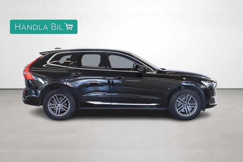 Begagnad Volvo XC60 Core 350 HK (257 kW) 2022 Svart SUV