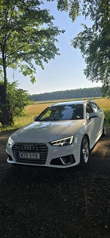 Vit Begagnad 2019 Audi A4 S-Line Kombi | 220 000 kr (Bra pris) - Bild 1/3