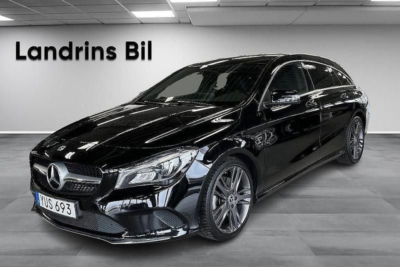 Svart Begagnad 2017 Mercedes CLA250 Shooting Brake Kombi | 239 000 kr (Marknadspris) - Bild 1/4