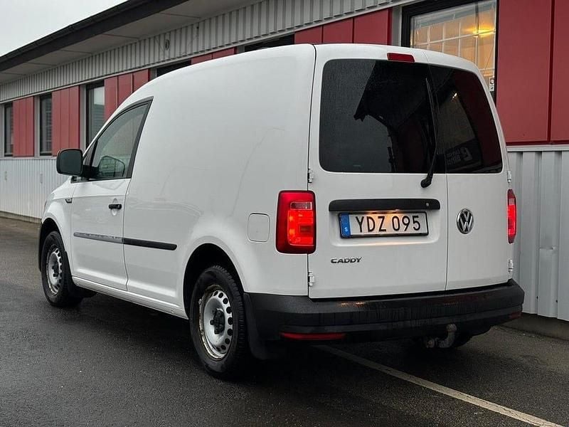 Begagnad VW Caddy 102 HK (75 kW) 2016 Vit Minibuss