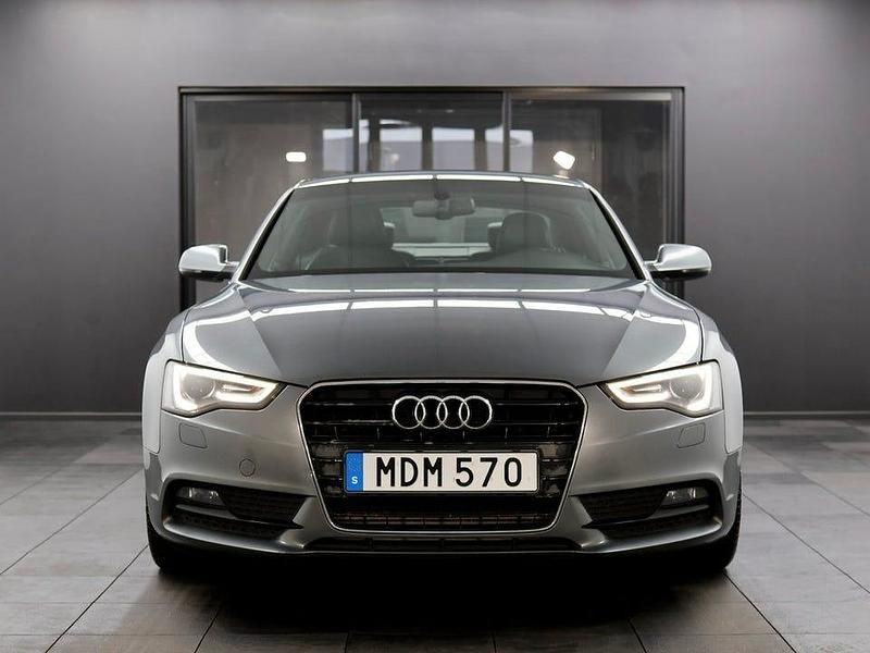 Begagnad Audi A5 S-Line 207 HK (152 kW) 2012 Grå Sportkupé