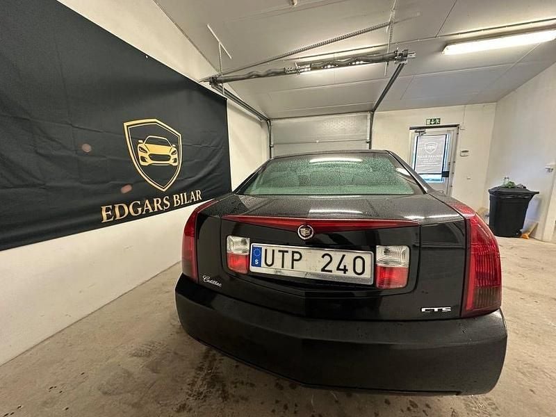 Begagnad Cadillac CTS 218 HK (160 kW) 2004 Svart Sedan